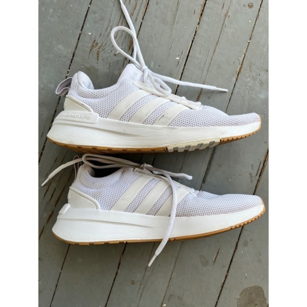 Adidas Cloudfoam Comfort White Gum Sole Mesh Sneakers Womens 6 GW1061